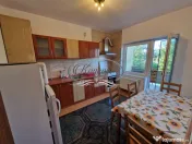 Casa cu 5 camere, garaj si curte in Andrei Muresanu 