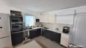 Casă de vânzare în Bod, cu piscină și garaj – 165.289 