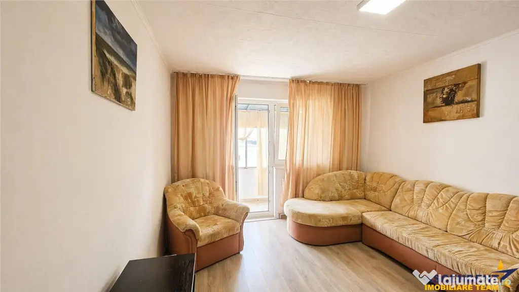 Cochet si ergonomic, mobilat, echipat, balcon, zona centrala - Brasov (Brasov)