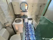 Casă cu 1 dormitor, curte și parcare, de închiriat în M? 