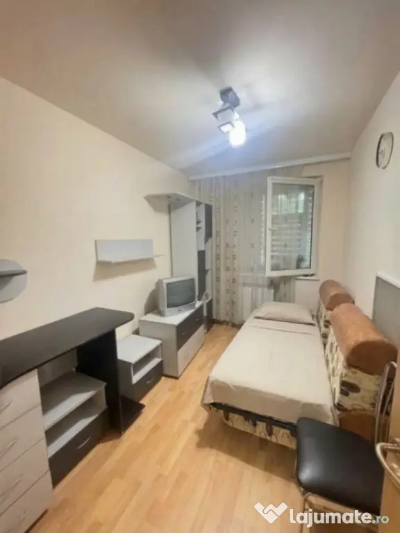 Apartament 4 camere de închiriat în zona Brătianu, termen - Constanta (Constanta)