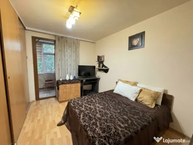 Apartament 4 camere de închiriat în zona Brătianu, termen - Constanta (Constanta)