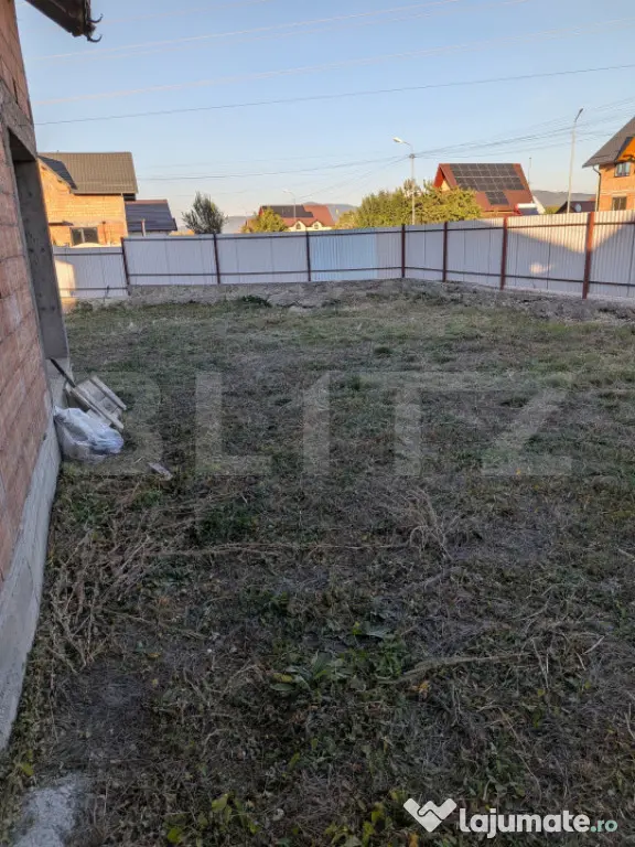 Casa de vanzare, 90 mp, zona Central - Tarlungeni (Brasov)