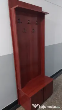 Cuier hol în stare foarte bună
