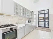 3 camere renovat cu terasă, bloc 2015, în zona Dămăroaia