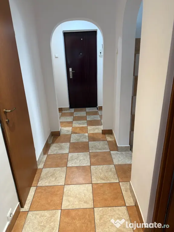 Inchiriez apartament 2 camere
