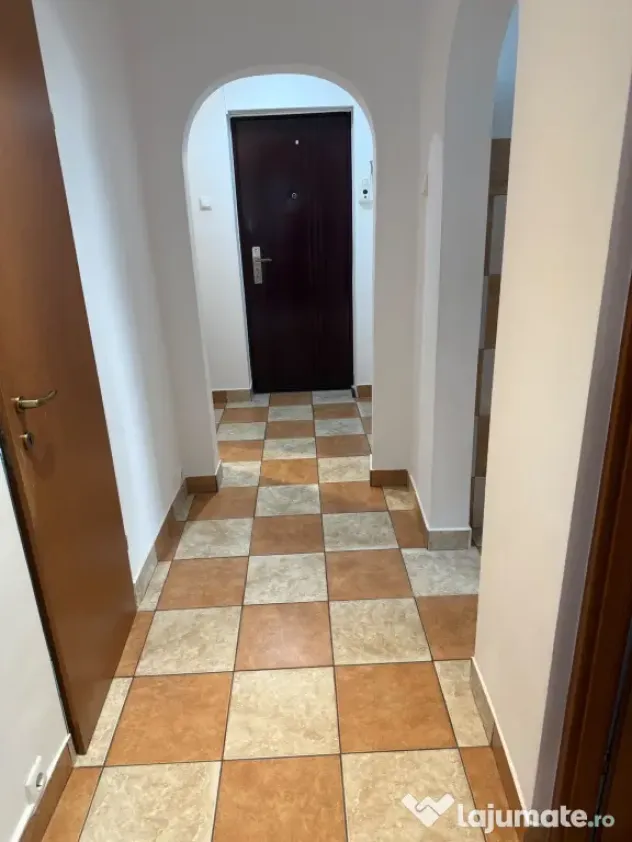 Inchiriez apartament 2 camere