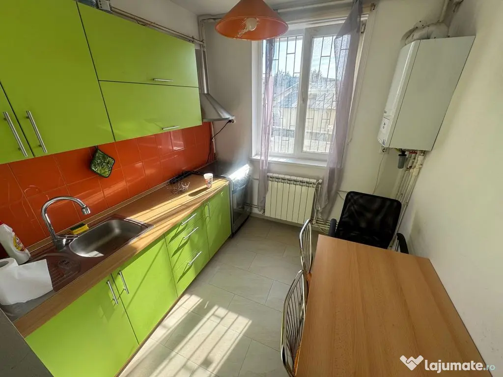 Apartament cu 2 camere zona Tomis 1 Renovat cu Centrala - Constanta (Constanta)