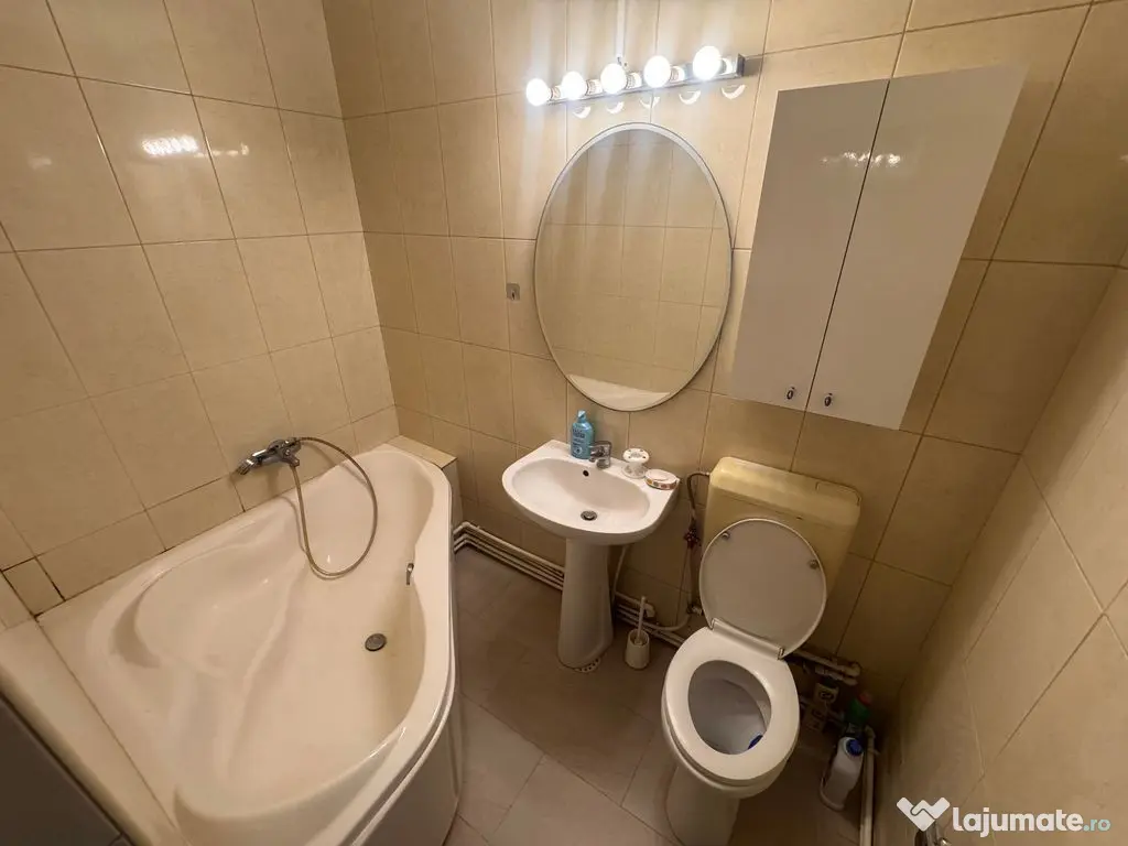 Apartament cu 2 camere zona Tomis 1 Renovat cu Centrala - Constanta (Constanta)