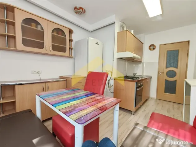 Apartament 2 camere de in zona Aurel Vlaicu - Arad (Arad)