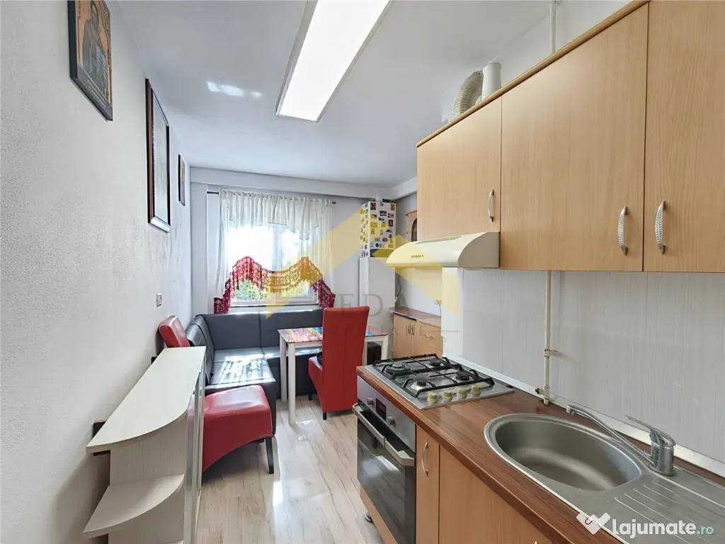 Apartament 2 camere de in zona Aurel Vlaicu - Arad (Arad)