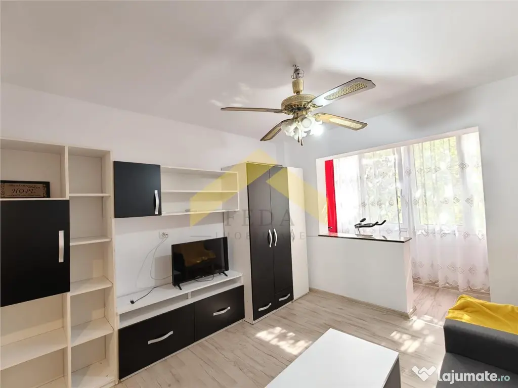 Apartament 2 camere de in zona Aurel Vlaicu - Arad (Arad)