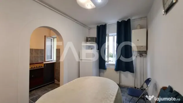 Apartament 3 camere de inchiriat 45 mp zona Vasile Aaron - Sibiu (Sibiu)