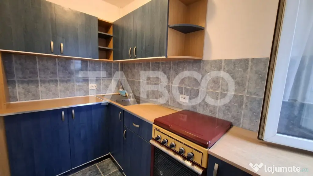 Apartament 3 camere de inchiriat 45 mp zona Vasile Aaron - Sibiu (Sibiu)