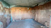 Casă spațioasă, cu arhitectură deosebită și teren de 1