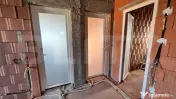 Casă spațioasă, cu arhitectură deosebită și teren de 1