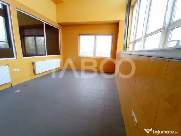 Spatiu Industrial 1000 mp utili cu birouri si parcari Centra - Sibiu (Sibiu)
