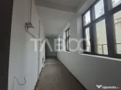 Garsoniera decomandata de vanzare in zona Centrala - cladire 