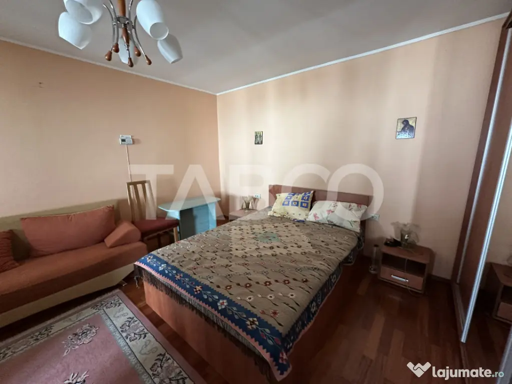 Casa familiala pentru locuit sau vacanta , spatioasa si conf - Voila (Brasov)