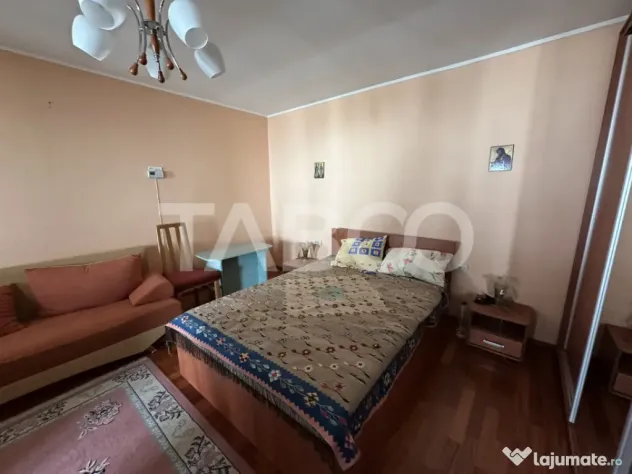 Casa familiala pentru locuit sau vacanta , spatioasa si conf - Voila (Brasov)