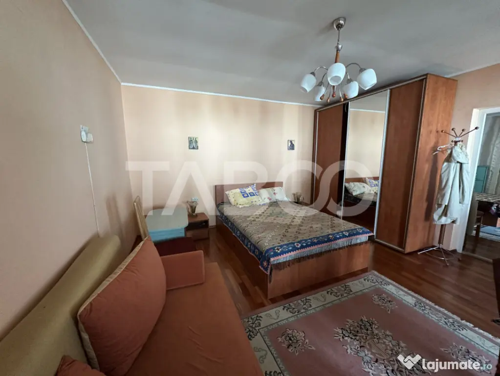 Casa familiala pentru locuit sau vacanta , spatioasa si conf - Voila (Brasov)