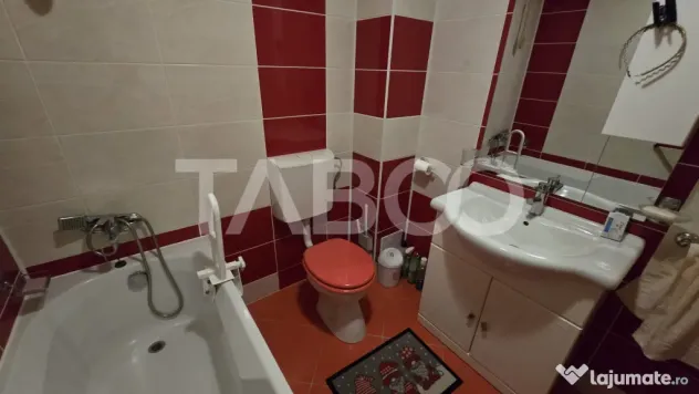 Apartament de vanzare 3 camere la etaj intermediar zona Pict - Sibiu (Sibiu)
