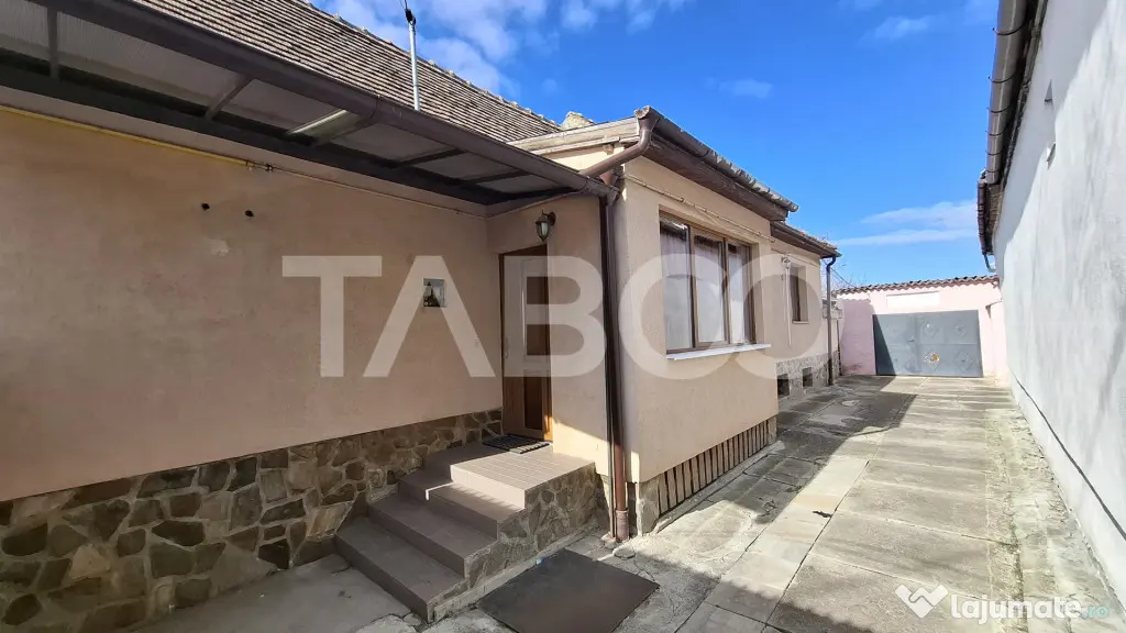 Casa individuala de vanzare cu gradina acces auto si garaj T - Sibiu (Sibiu)