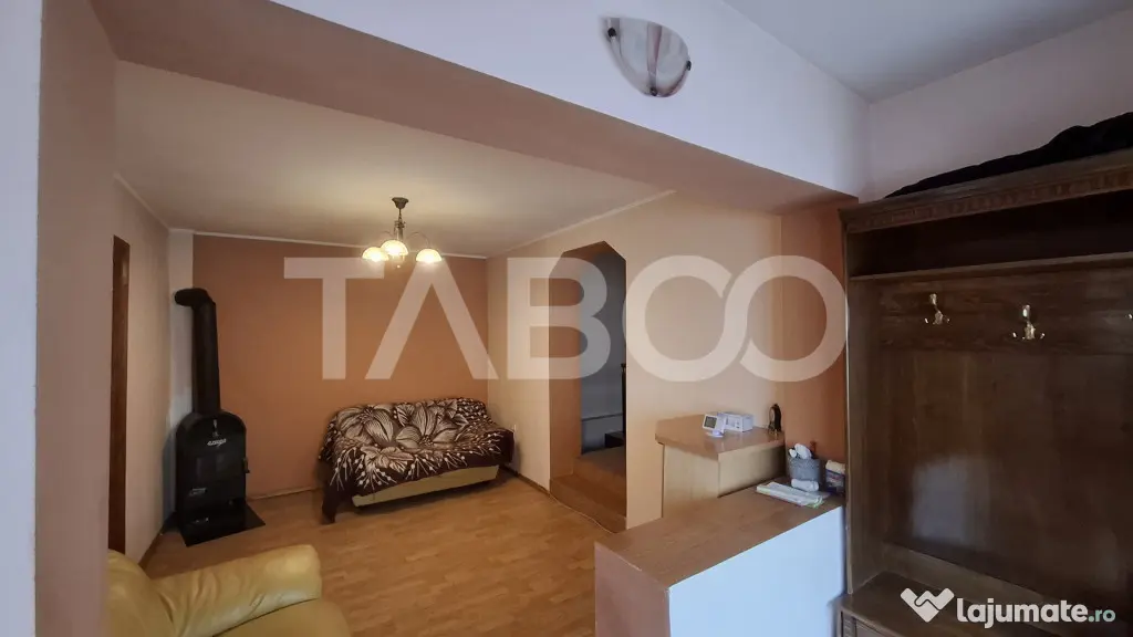 Casa individuala de vanzare cu gradina acces auto si garaj T - Sibiu (Sibiu)