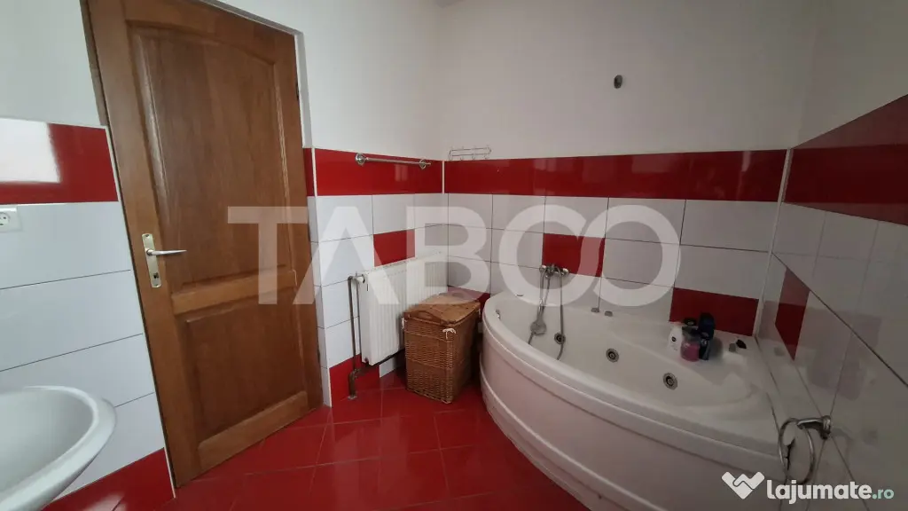 Casa individuala de vanzare cu gradina acces auto si garaj T - Sibiu (Sibiu)