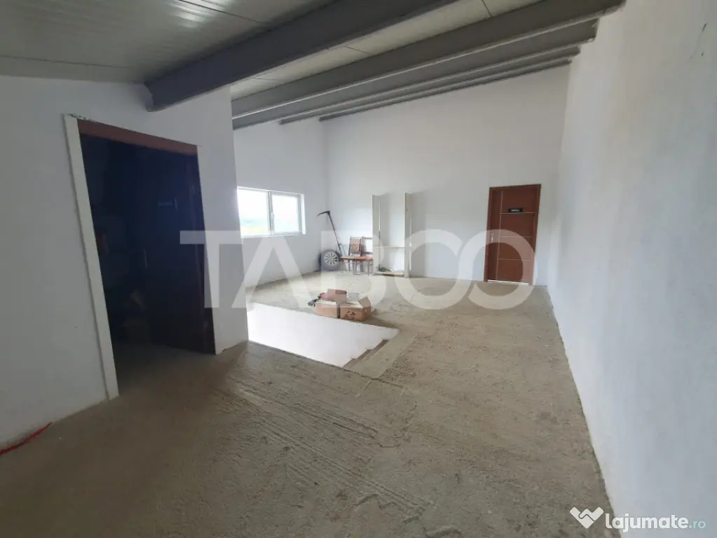 Teren si hala 42.000 mp + zona administrativa la 7 minute de - Dridif (Brasov)