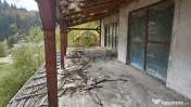 Casă/ Pensiune la gri de vânzare Dâmbovicioara, Piatra Craiului 