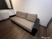 OFERTĂ! Canapea extensibilă 2m, cu ladă depozitare + 3 perne – PREȚ NEGOCIABIL!