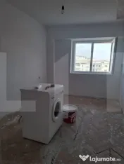 Apartament cu 3 camere, 2 băi, balcon și garaj | La roșu