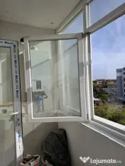 Apartament cu 3 camere, 2 băi, balcon și garaj | La roșu