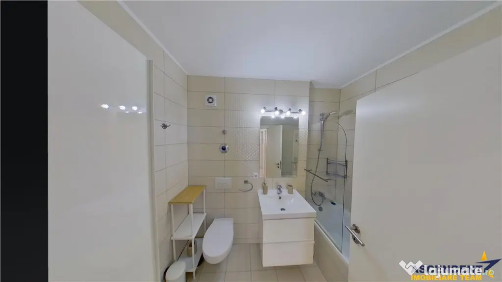 TUR 3D!Apartament modern cu 3 camere, parcare, boxa, zona Co - Brasov (Brasov)