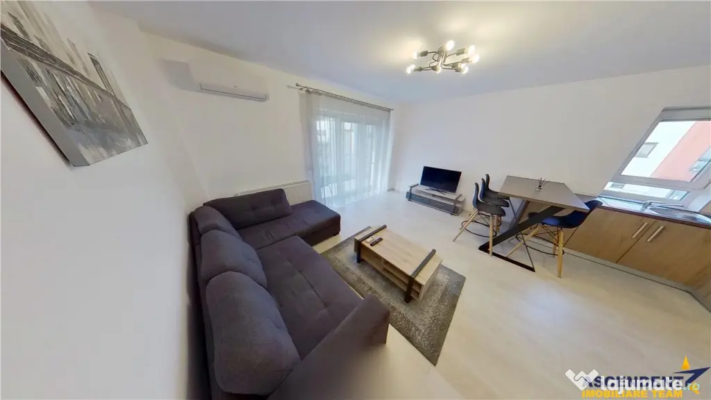 TUR 3D!Apartament modern cu 3 camere, parcare, boxa, zona Co - Brasov (Brasov)