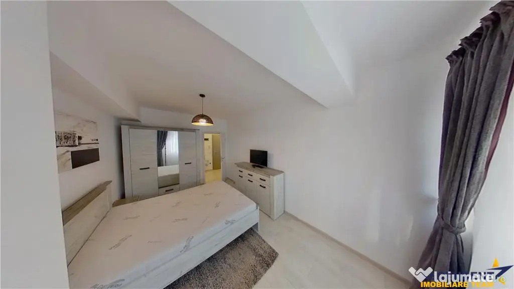 TUR 3D!Apartament modern cu 3 camere, parcare, boxa, zona Co - Brasov (Brasov)