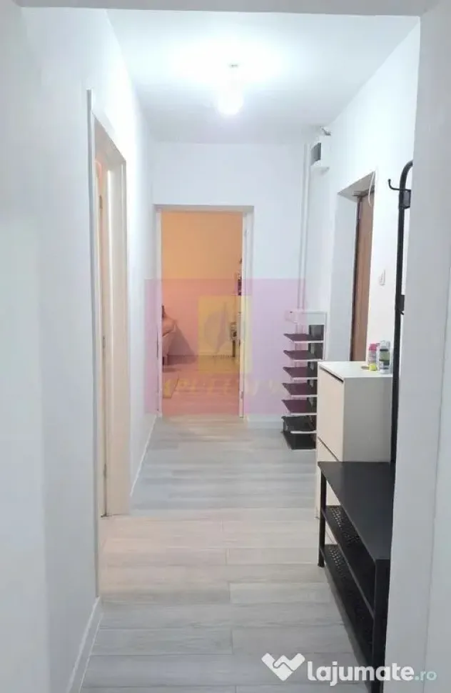 Vanzare apartament 3 camere Bd. Unirii stradal-Centru Civic - Bucuresti (Bucuresti-Ilfov)