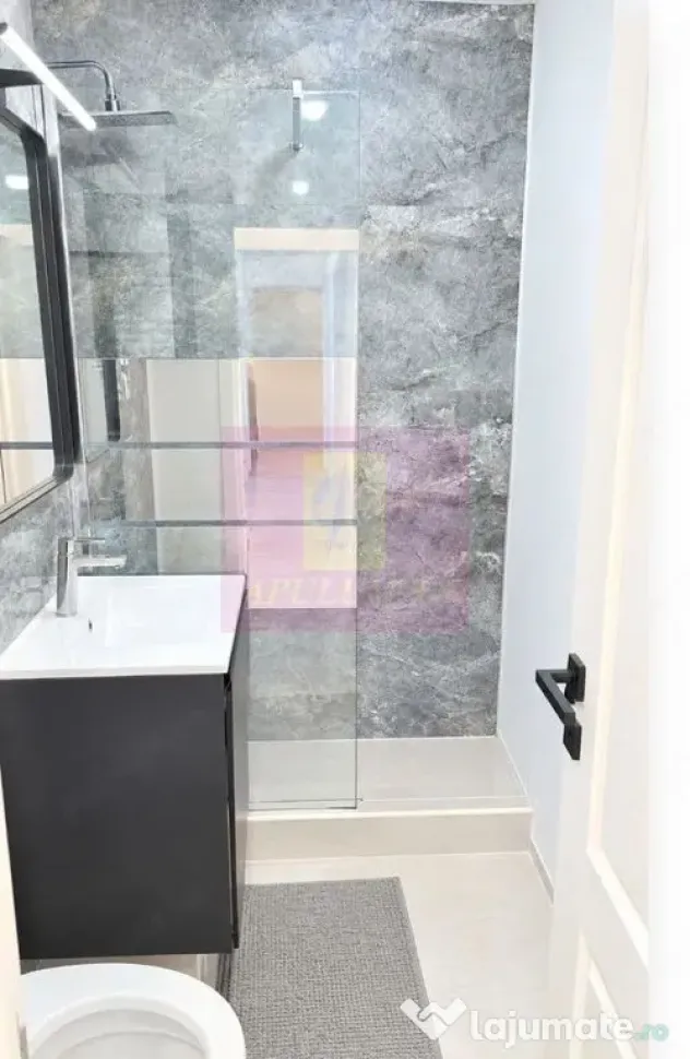 Vanzare apartament 3 camere Bd. Unirii stradal-Centru Civic - Bucuresti (Bucuresti-Ilfov)