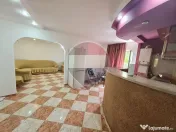Apartament cu 4 camere de închiriat la etajul 2 