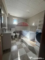 Apartament cu 4 camere de închiriat la etajul 2 