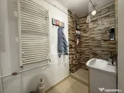 Apartament cu o camera, 38mp, renovat, luminos, zona Lunei 