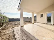 Duplex 4 camere - Izolatie fonica - Cartier complet asfaltat 