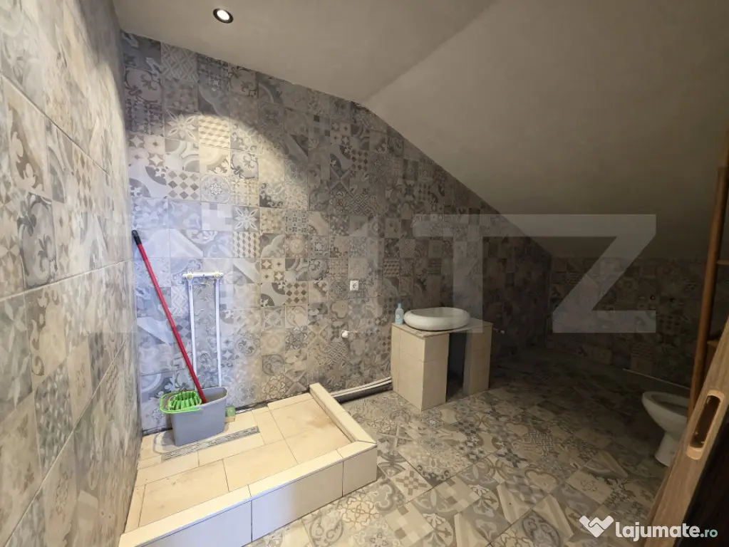 Casă de vânzare cu 3 camere,135mp,zona Unio Satu Mare - Satu Mare (Satu-Mare)