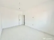 Duplex Modern in Mosnita Noua | 4 Camere, 3 Parcari, Zona Eu 