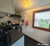 Apartament cu 2 camere de vanzare, centrala proprie, zona Aradului 