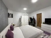 Apartament cu 2 camere si curte de vanzare in Complexul Studentesc 