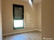 Duplex de vanzare cu 4 camere, P+E, in Covaci 