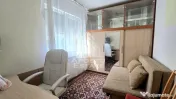 Apartament de vanzare cu 3 camere, etaj intermediar, zona Dacia 