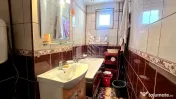 Apartament de vanzare cu 3 camere, etaj intermediar, zona Dacia 